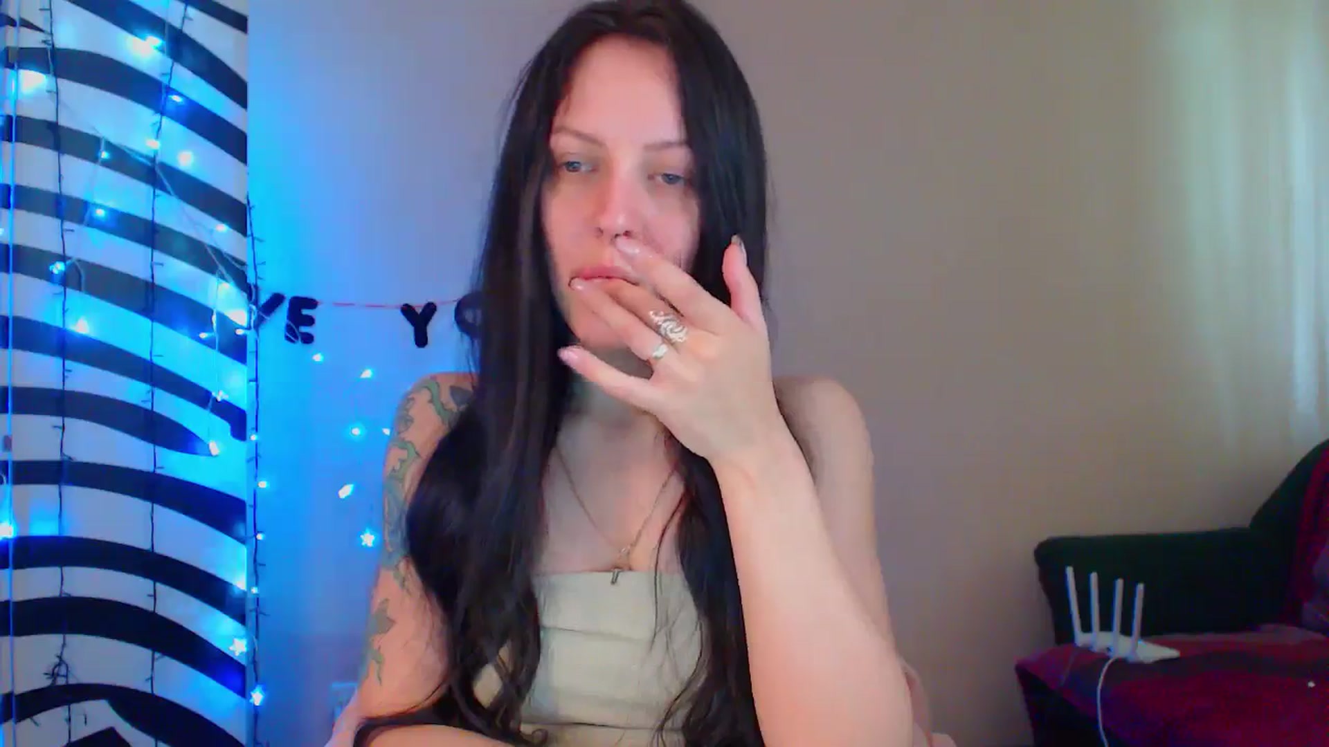 Gallery image thumbnail from MiracleMiss's myfreecams stream on, 05/29/2024, 09:39 image 15 of 20