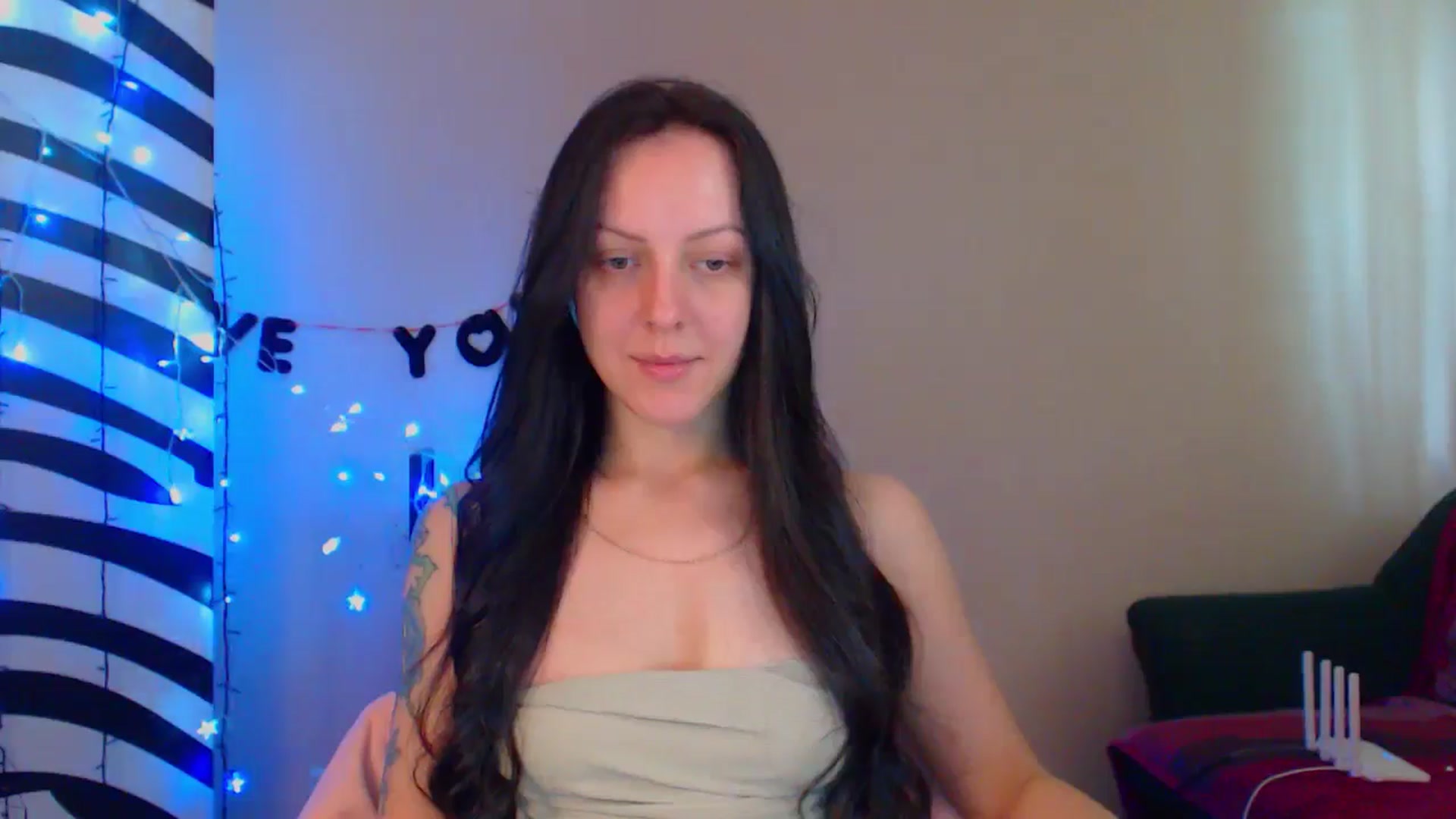Gallery image thumbnail from MiracleMiss's myfreecams stream on, 06/04/2024, 12:00 image 6 of 20