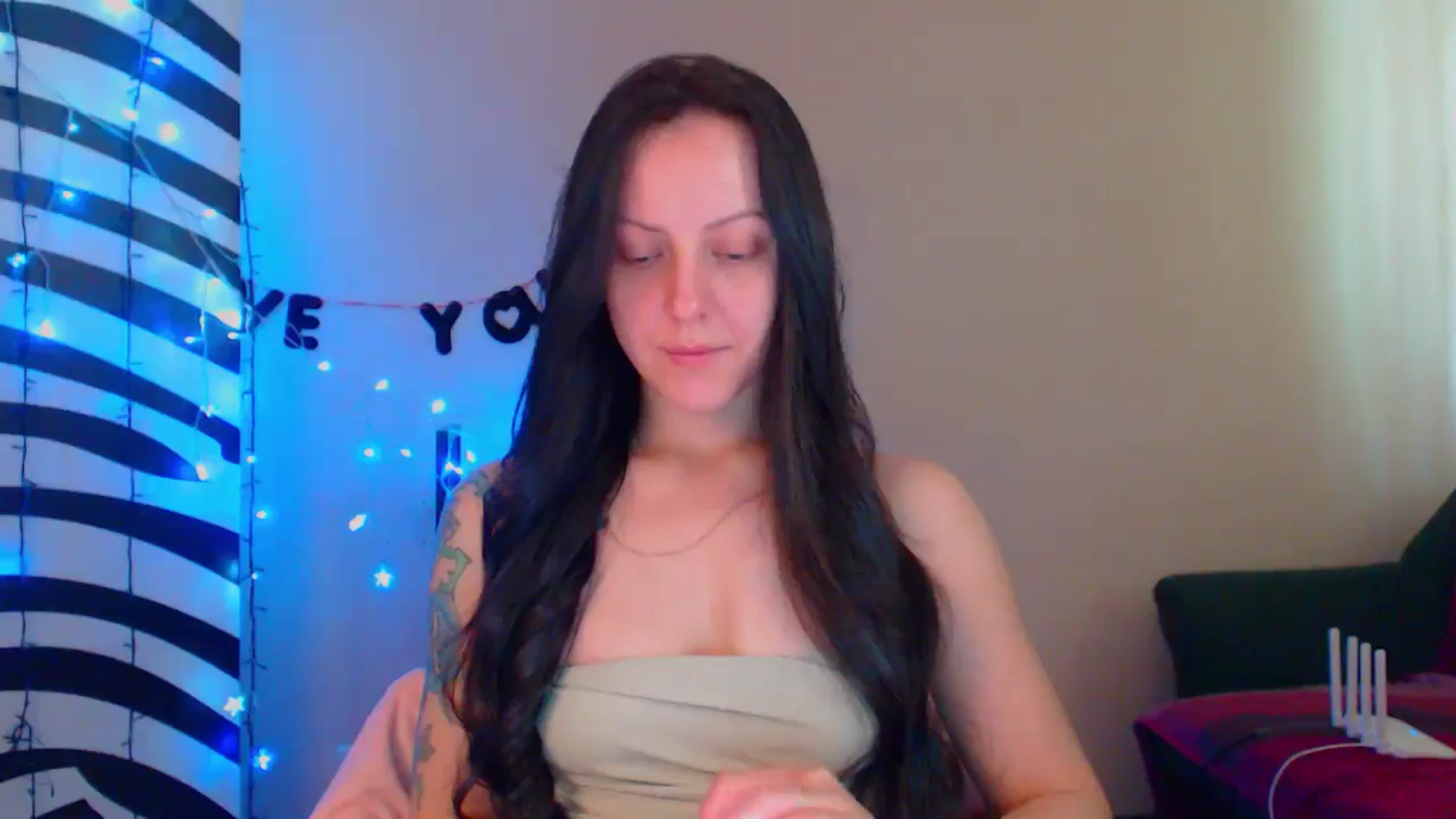 Gallery image thumbnail from MiracleMiss's myfreecams stream on, 06/04/2024, 12:00 image 11 of 20