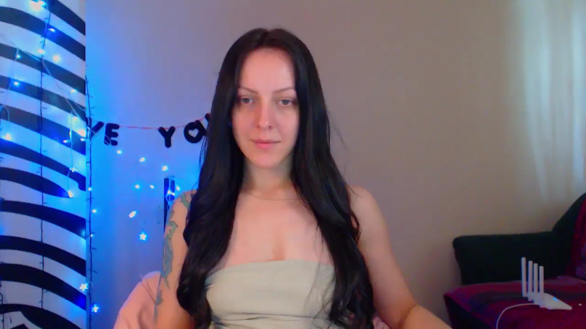Gallery image thumbnail from MiracleMiss's myfreecams stream on, 06/04/2024, 12:34 image 12 of 20