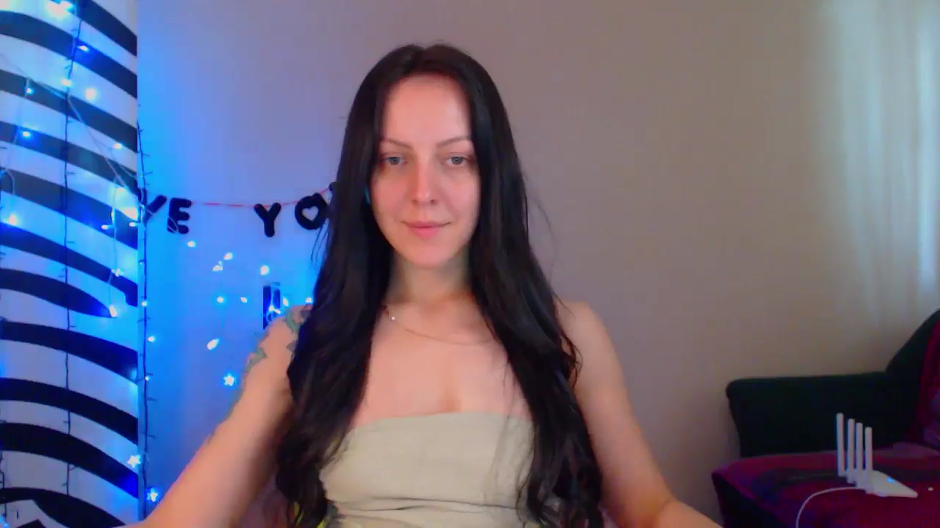 Gallery image thumbnail from MiracleMiss's myfreecams stream on, 06/04/2024, 12:34 image 8 of 20