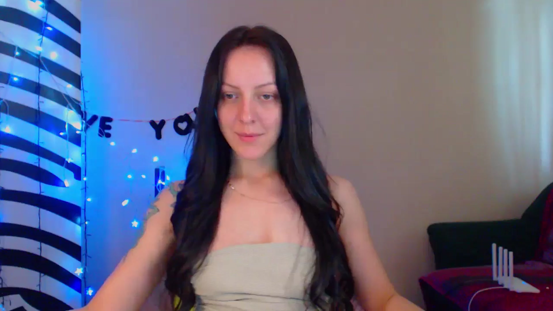 Gallery image thumbnail from MiracleMiss's myfreecams stream on, 06/04/2024, 12:34 image 7 of 20