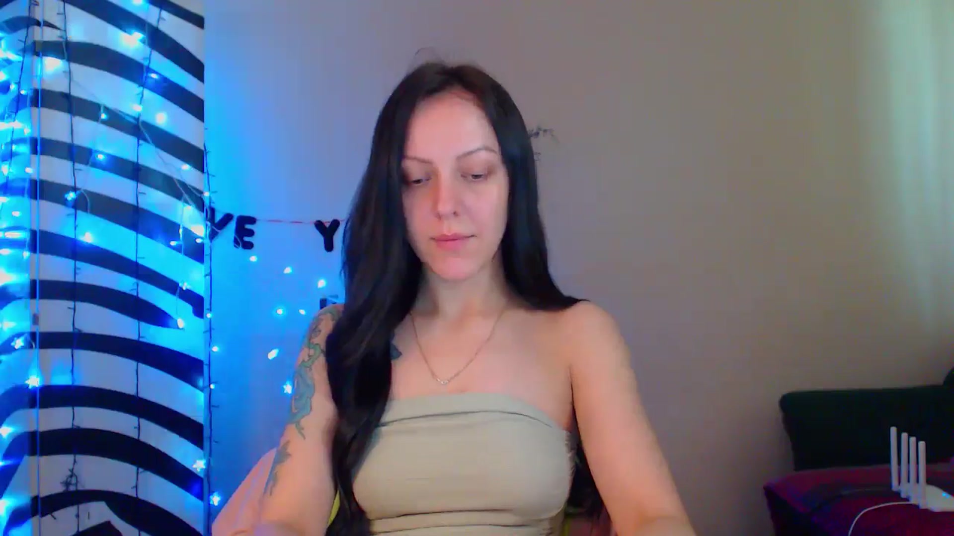 Gallery image thumbnail from MiracleMiss's myfreecams stream on, 06/05/2024, 09:57 image 18 of 20