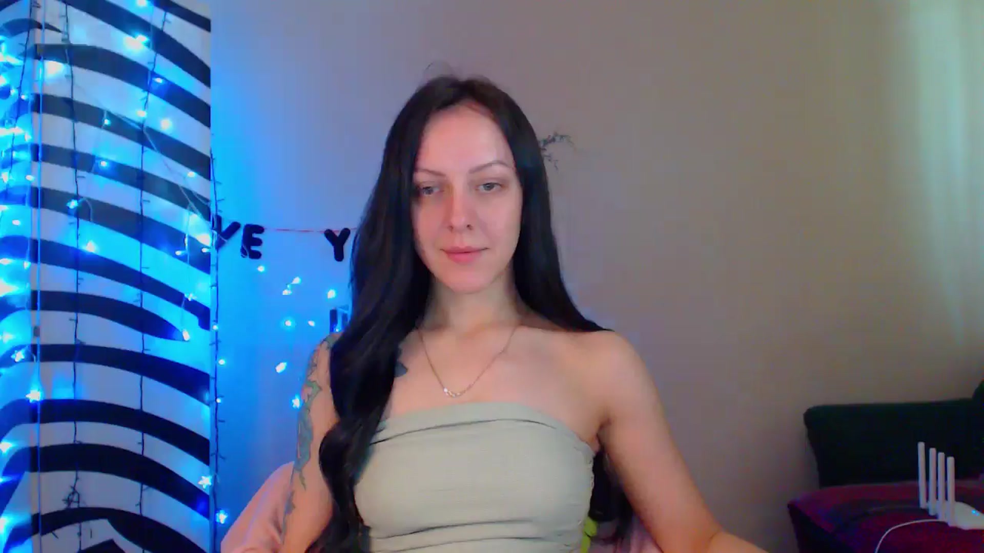 Gallery image thumbnail from MiracleMiss's myfreecams stream on, 06/05/2024, 09:57 image 17 of 20