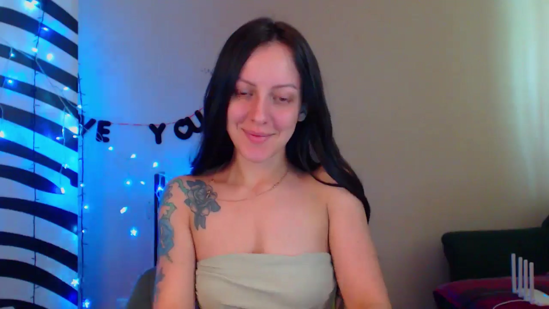 Gallery image thumbnail from MiracleMiss's myfreecams stream on, 06/06/2024, 11:28 image 11 of 20