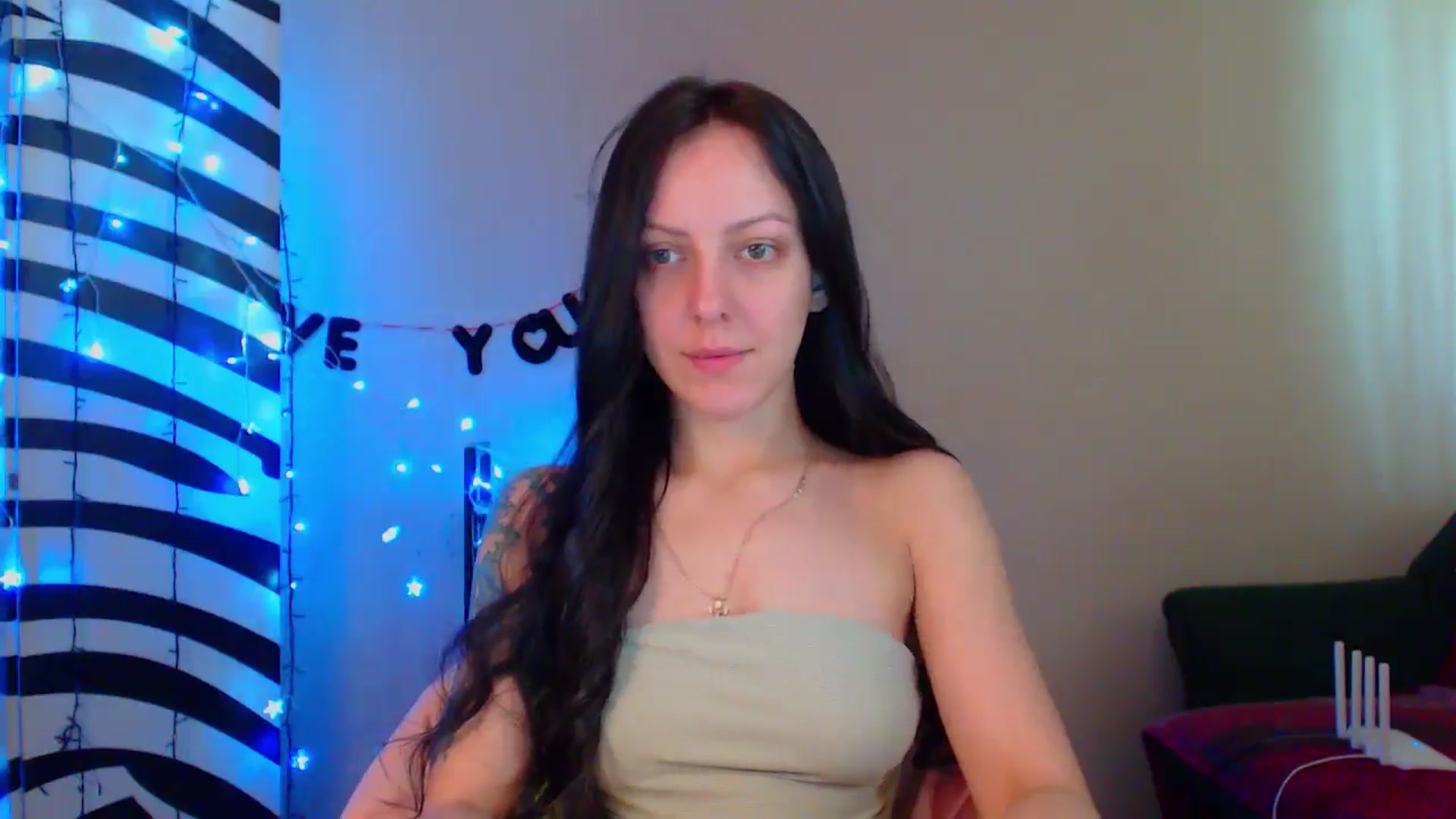 Gallery image thumbnail from MiracleMiss's myfreecams stream on, 06/06/2024, 11:28 image 5 of 20