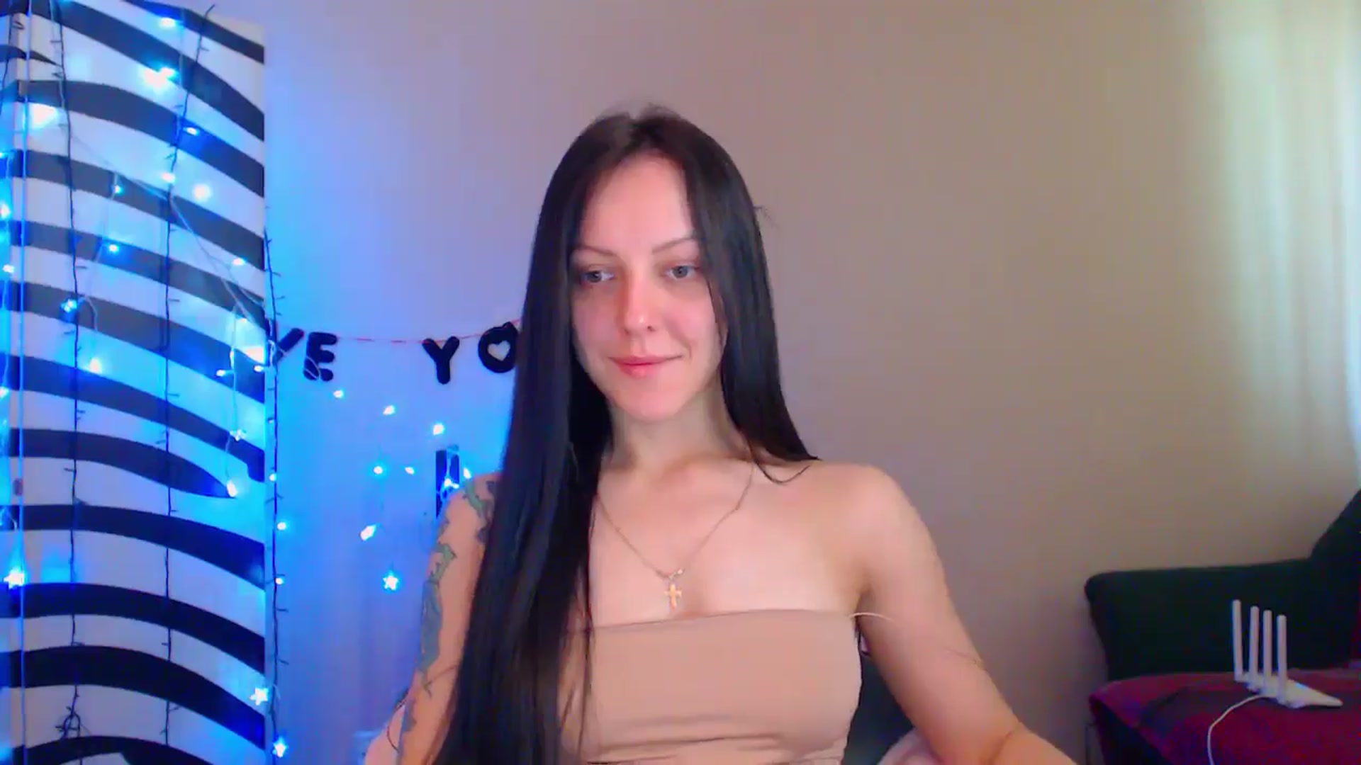Gallery image thumbnail from MiracleMiss's myfreecams stream on, 06/07/2024, 10:42 image 9 of 20