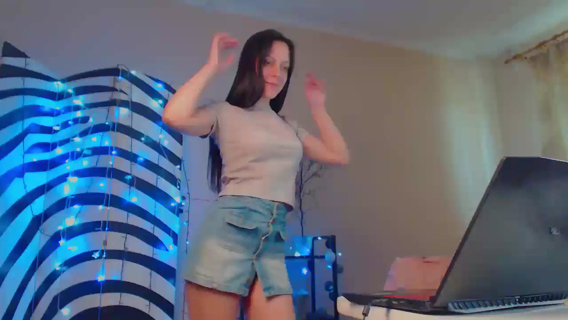 Gallery image thumbnail from MiracleMiss's myfreecams stream on, 06/09/2024, 12:15 image 3 of 20