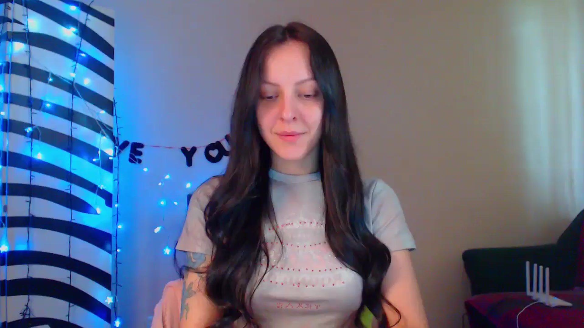 Gallery image thumbnail from MiracleMiss's myfreecams stream on, 06/10/2024, 10:39 image 1 of 20