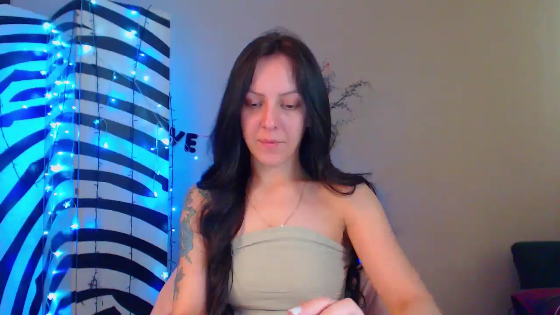 Gallery image thumbnail from MiracleMiss's myfreecams stream on, 06/11/2024, 11:24 image 9 of 20