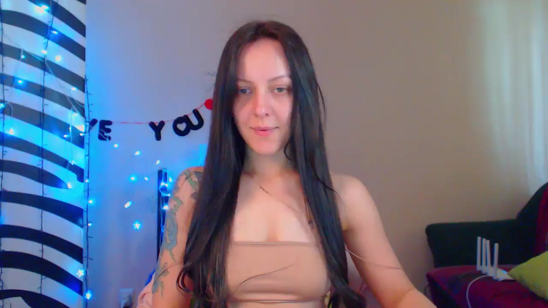 Gallery image thumbnail from MiracleMiss's myfreecams stream on, 06/14/2024, 10:27 image 9 of 20
