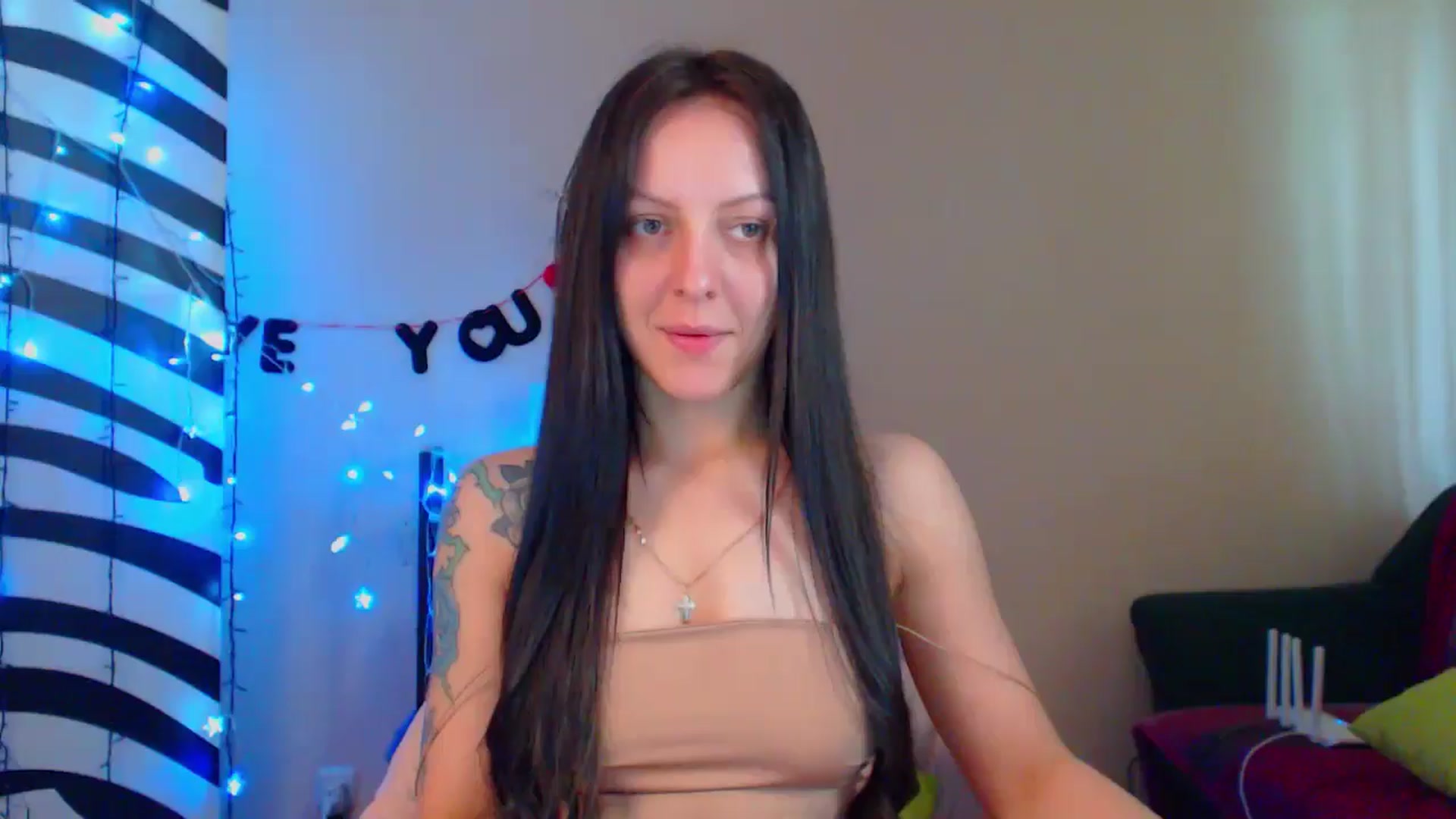 Gallery image thumbnail from MiracleMiss's myfreecams stream on, 06/14/2024, 10:27 image 7 of 20