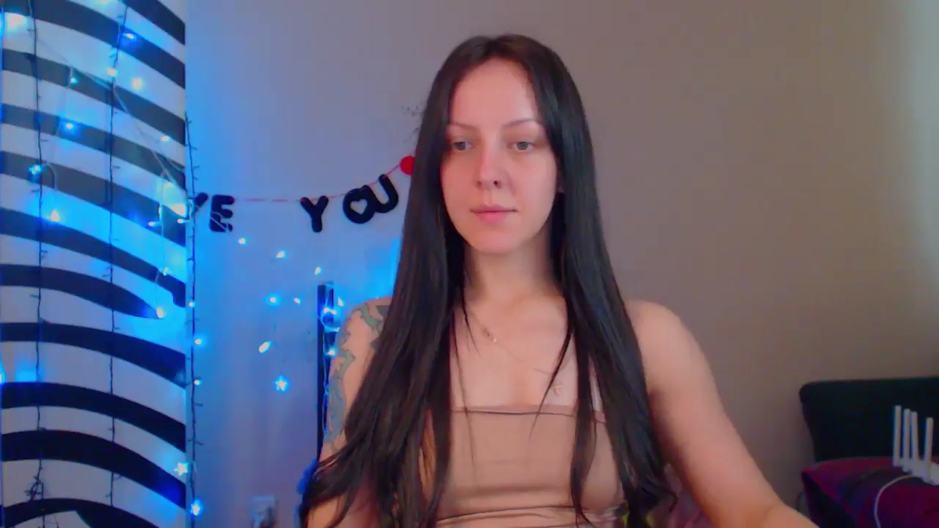 Gallery image thumbnail from MiracleMiss's myfreecams stream on, 06/14/2024, 10:27 image 14 of 20