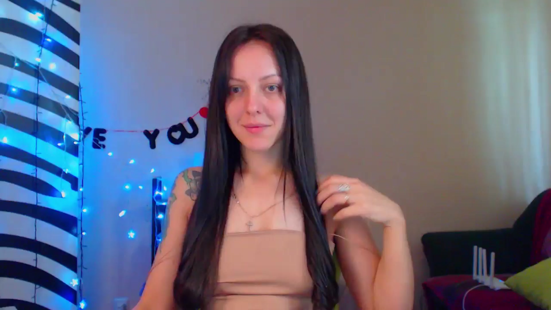 Gallery image thumbnail from MiracleMiss's myfreecams stream on, 06/14/2024, 10:27 image 5 of 20