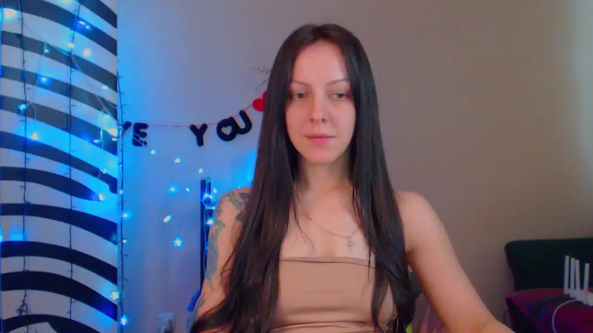 Gallery image thumbnail from MiracleMiss's myfreecams stream on, 06/14/2024, 10:27 image 15 of 20