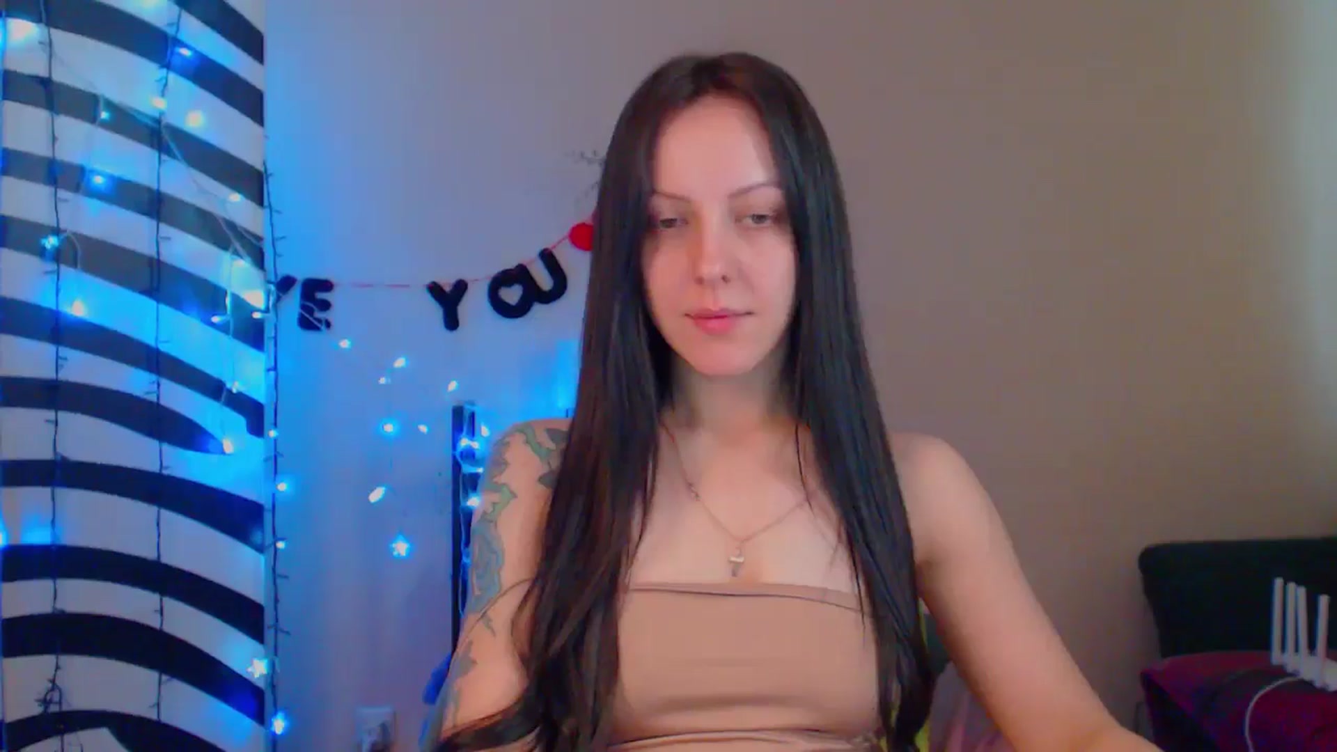 Gallery image thumbnail from MiracleMiss's myfreecams stream on, 06/14/2024, 10:27 image 16 of 20