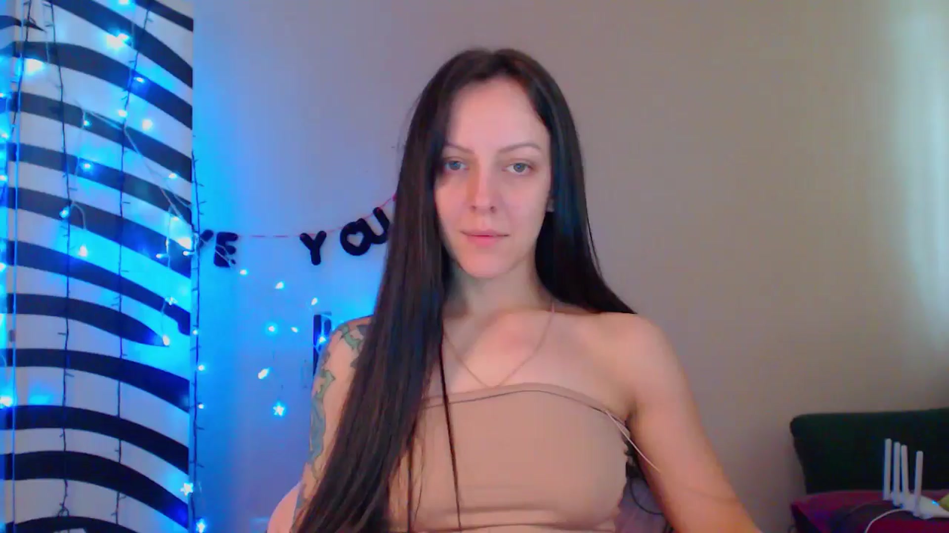 Gallery image thumbnail from MiracleMiss's myfreecams stream on, 06/17/2024, 11:22 image 1 of 20