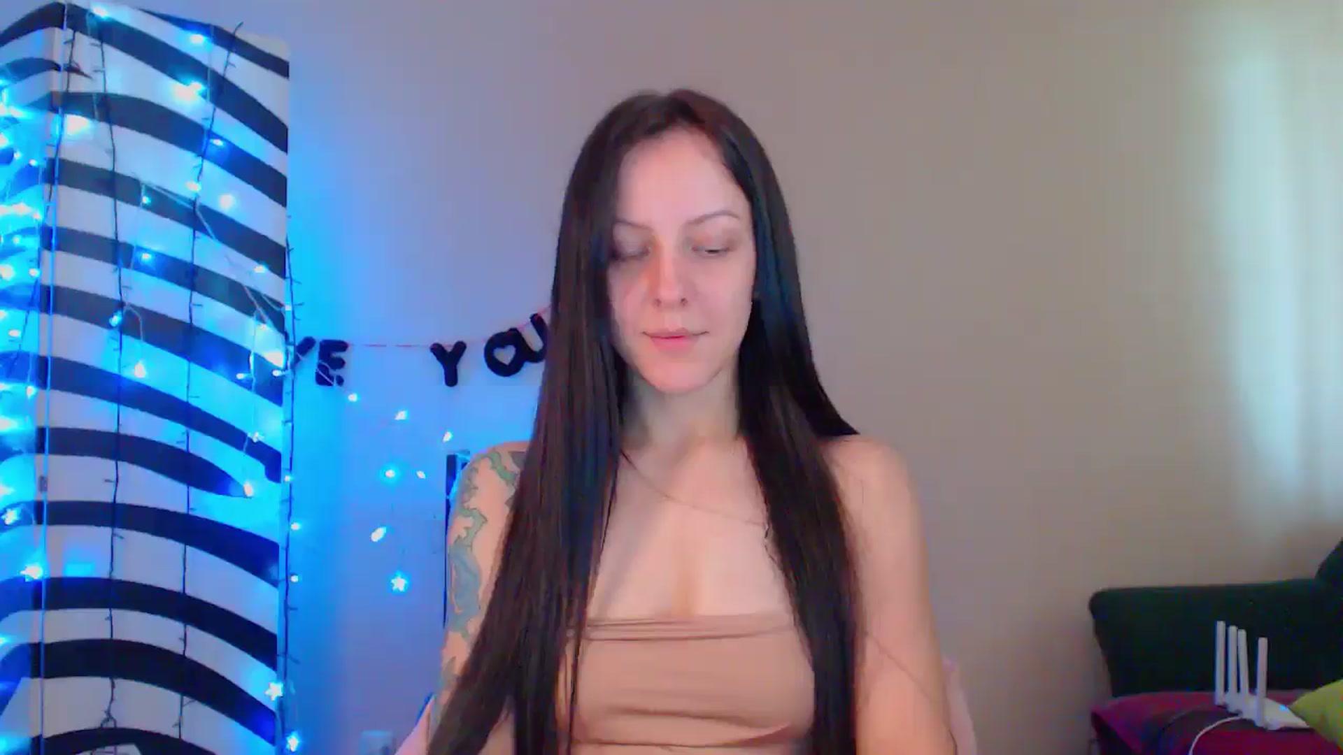 Gallery image thumbnail from MiracleMiss's myfreecams stream on, 06/17/2024, 11:22 image 7 of 20