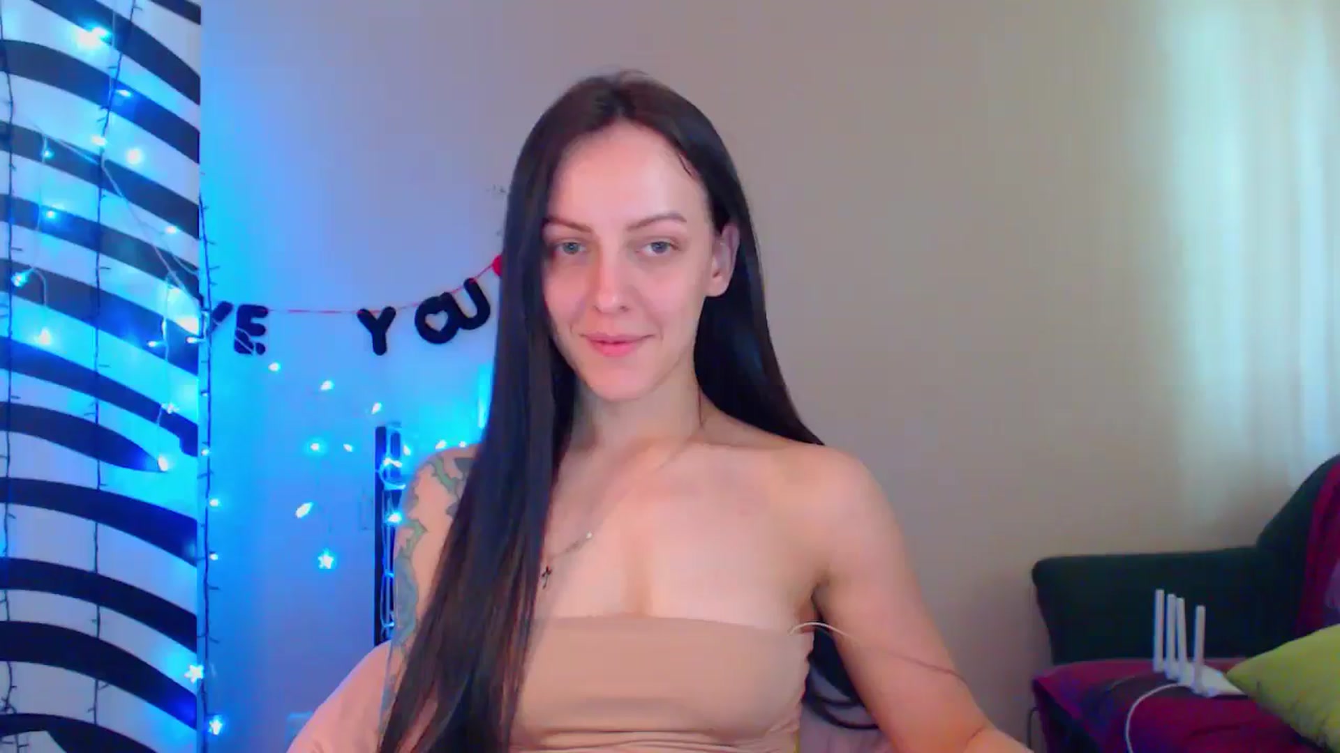 Gallery image thumbnail from MiracleMiss's myfreecams stream on, 06/18/2024, 14:25 image 2 of 20