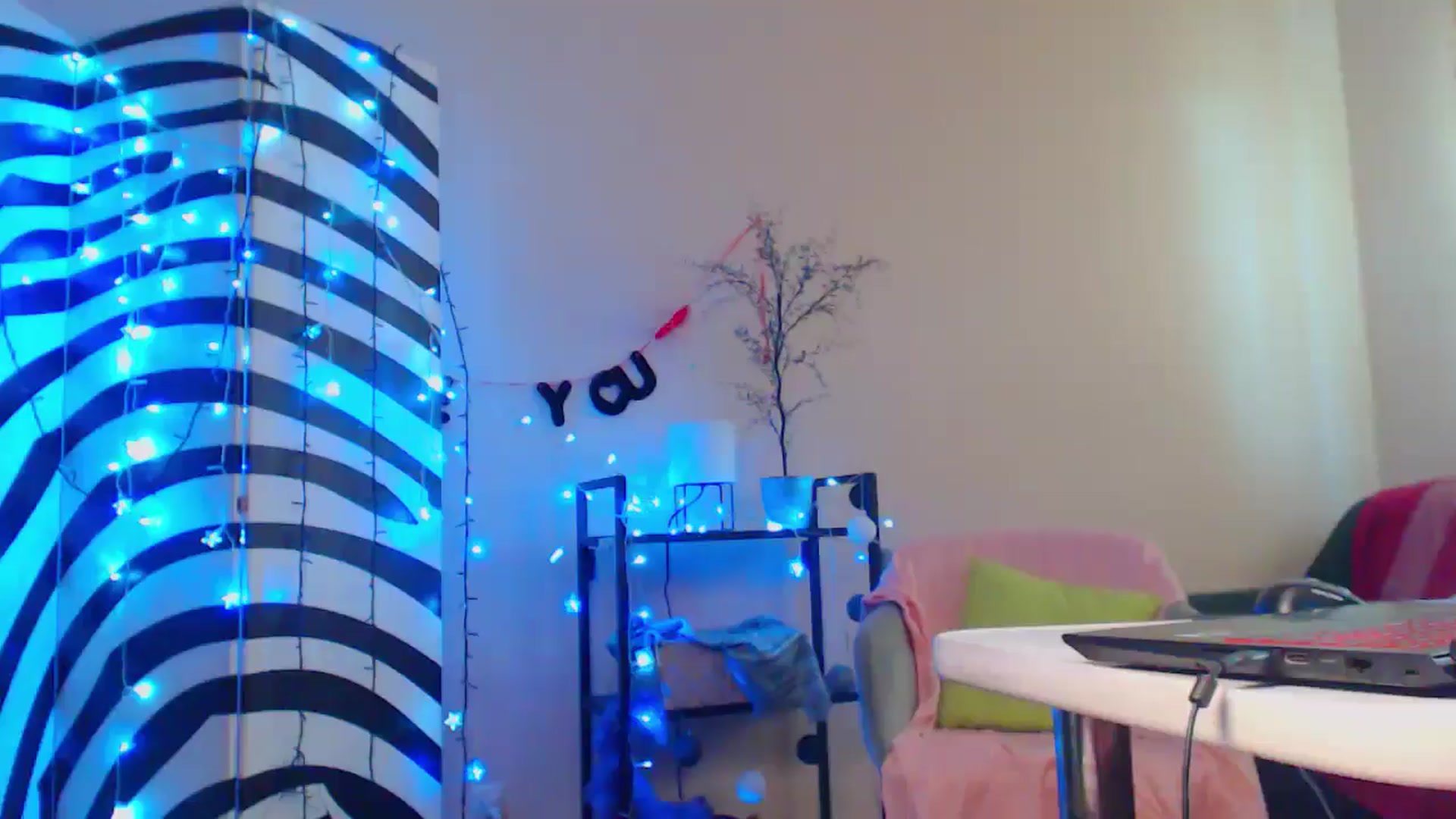 Gallery image thumbnail from MiracleMiss's myfreecams stream on, 06/18/2024, 15:44 image 20 of 20