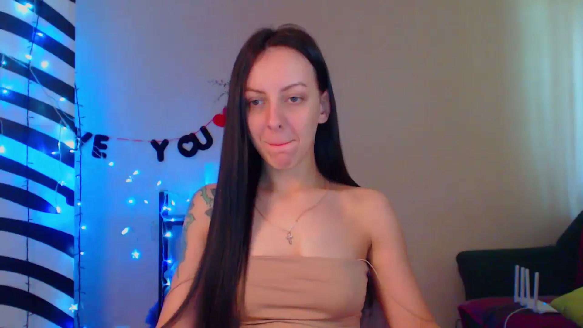 Gallery image thumbnail from MiracleMiss's myfreecams stream on, 06/19/2024, 10:04 image 18 of 20
