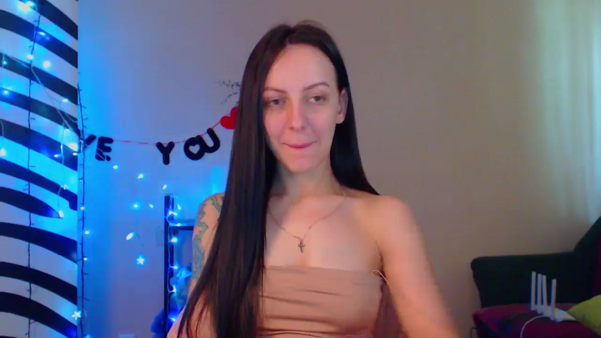 Gallery image thumbnail from MiracleMiss's myfreecams stream on, 06/19/2024, 10:04 image 12 of 20