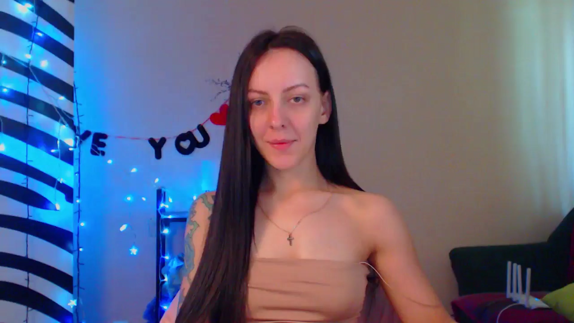 Gallery image thumbnail from MiracleMiss's myfreecams stream on, 06/19/2024, 10:04 image 14 of 20