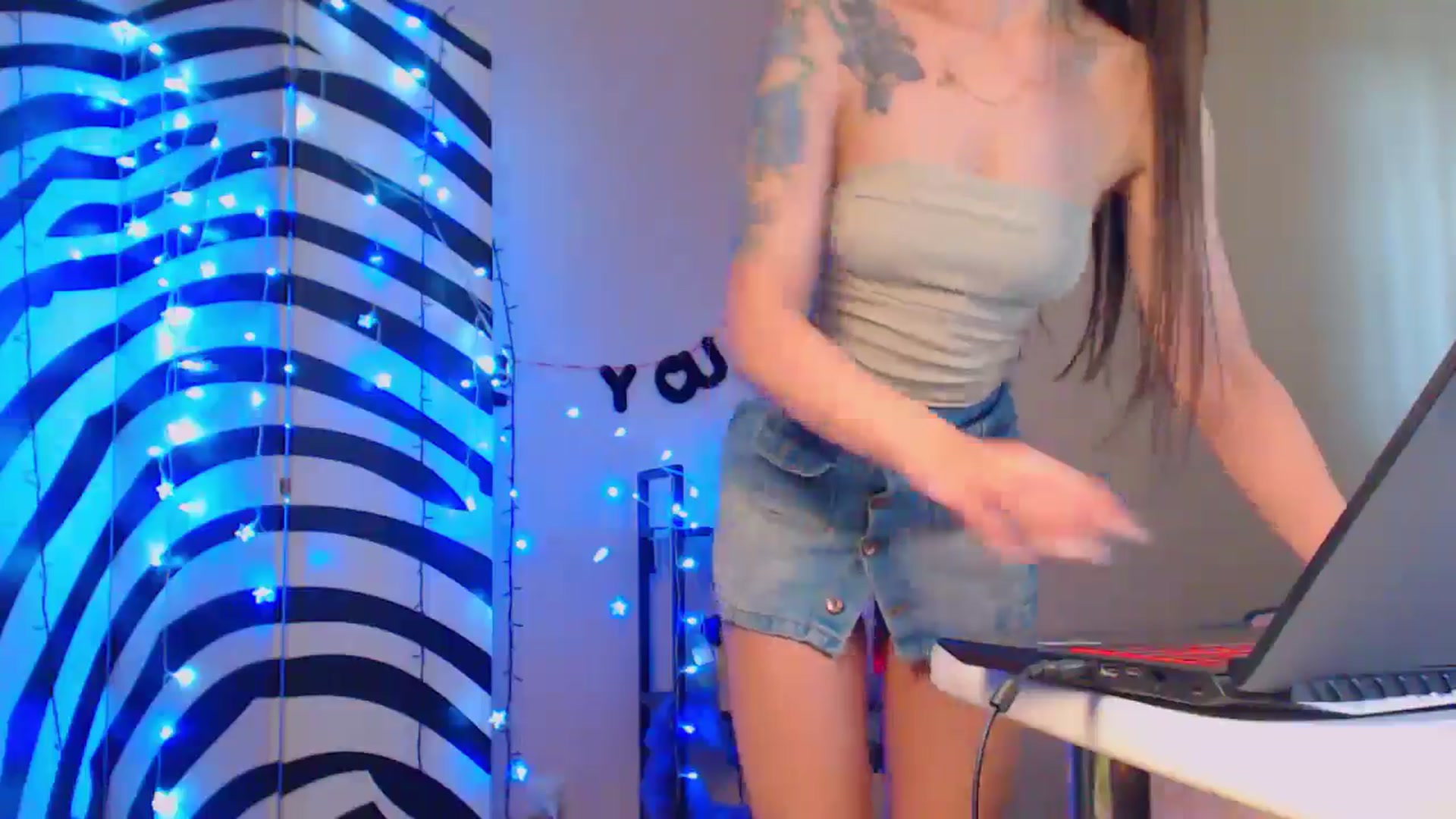 Gallery image thumbnail from MiracleMiss's myfreecams stream on, 06/20/2024, 11:42 image 8 of 20