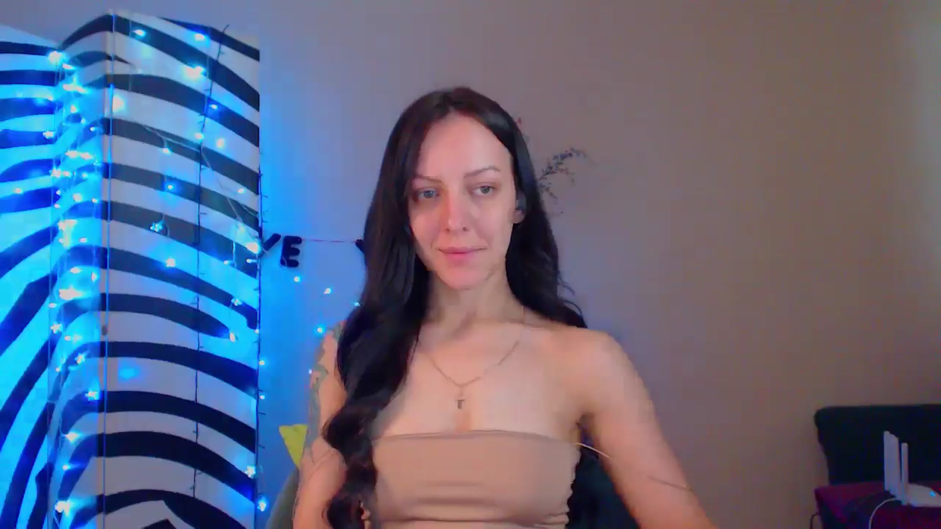 Gallery image thumbnail from MiracleMiss's myfreecams stream on, 06/24/2024, 11:13 image 4 of 20
