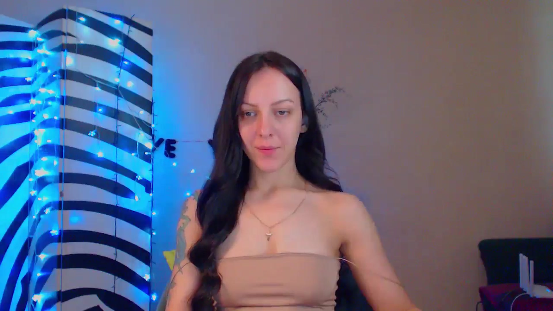 Gallery image thumbnail from MiracleMiss's myfreecams stream on, 06/24/2024, 11:13 image 3 of 20