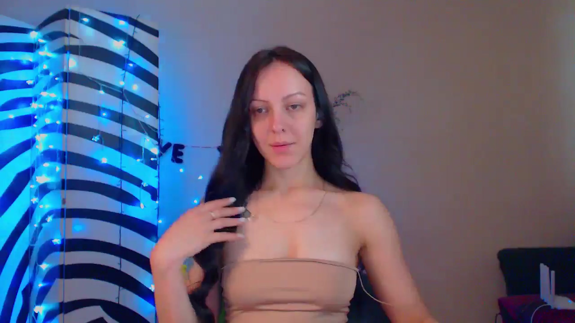 Gallery image thumbnail from MiracleMiss's myfreecams stream on, 06/24/2024, 11:13 image 6 of 20