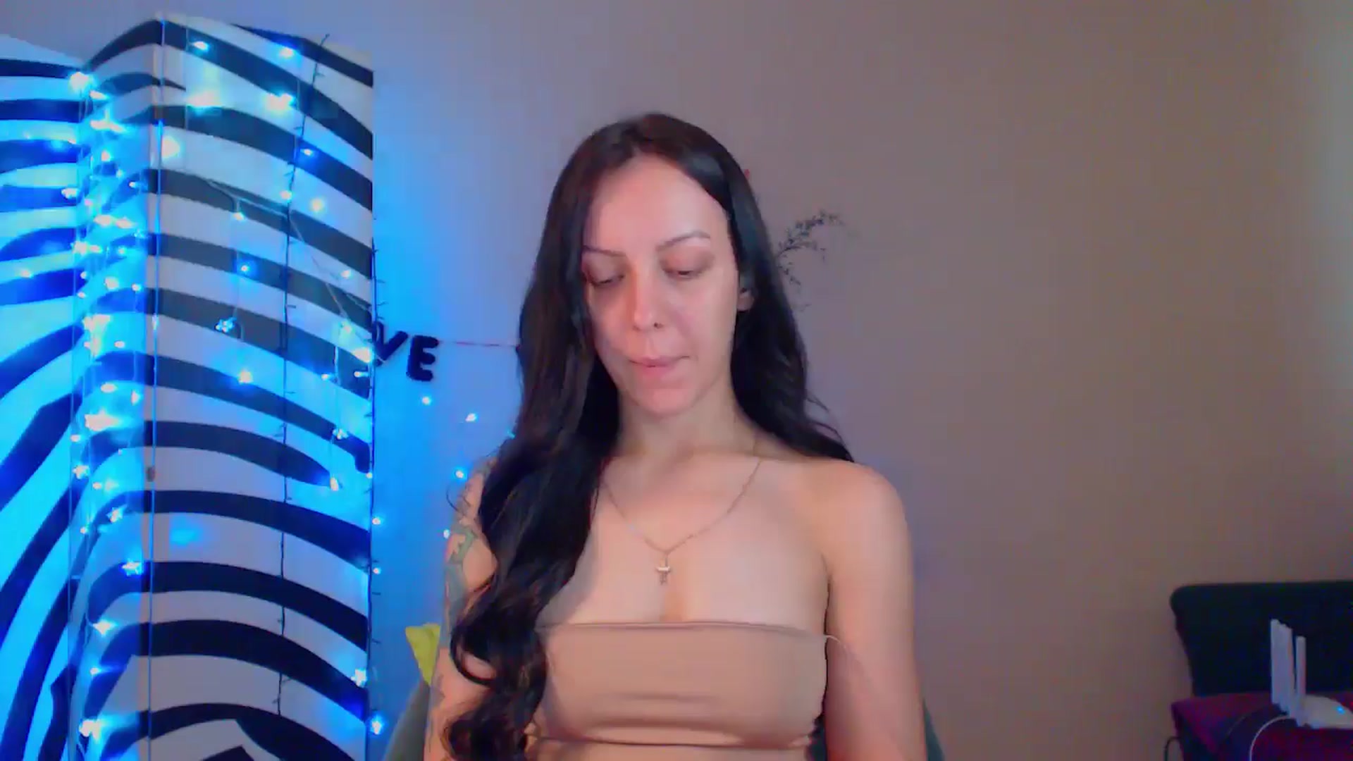Gallery image thumbnail from MiracleMiss's myfreecams stream on, 06/24/2024, 11:13 image 9 of 20
