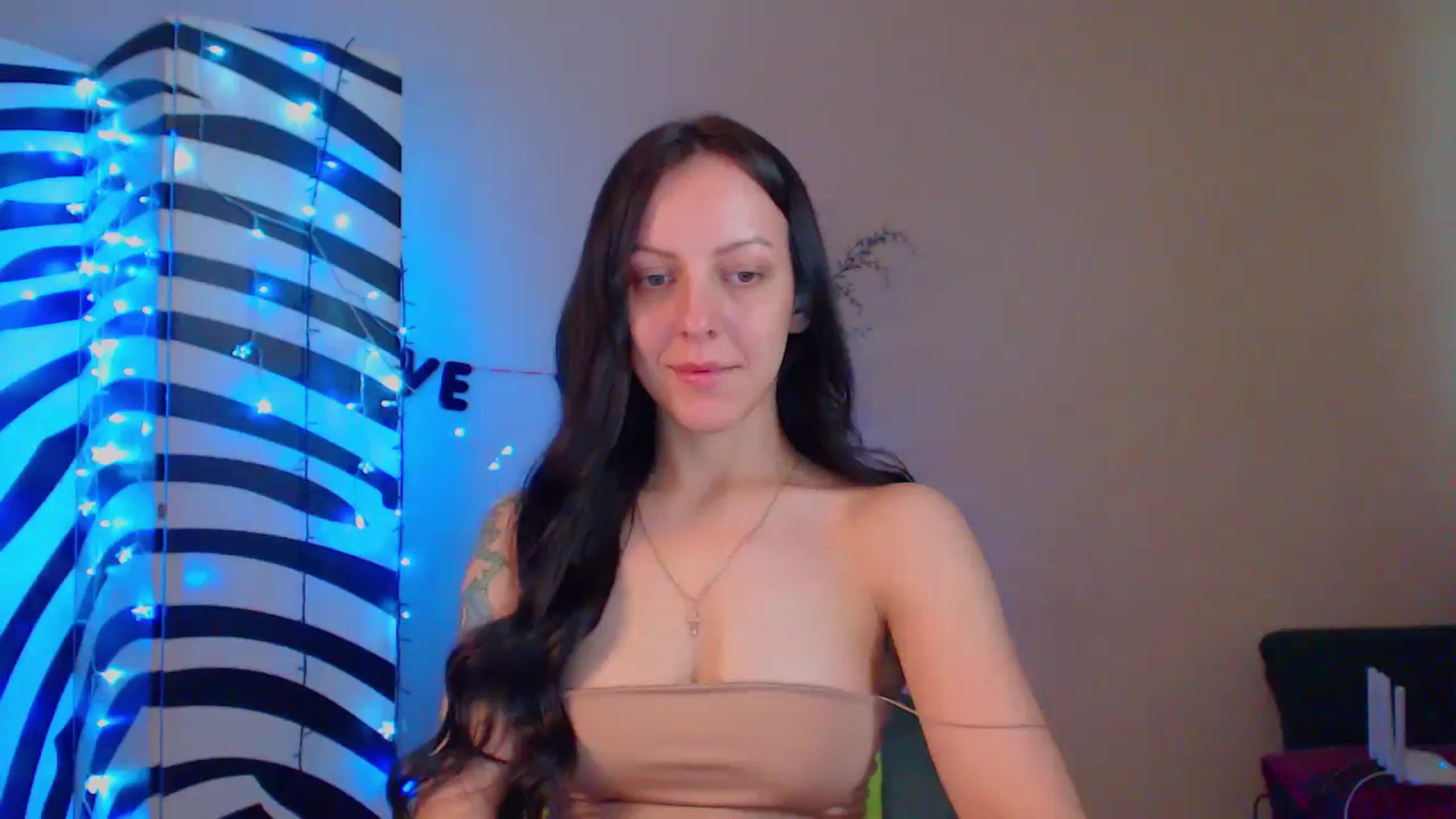 Gallery image thumbnail from MiracleMiss's myfreecams stream on, 06/24/2024, 11:13 image 14 of 20