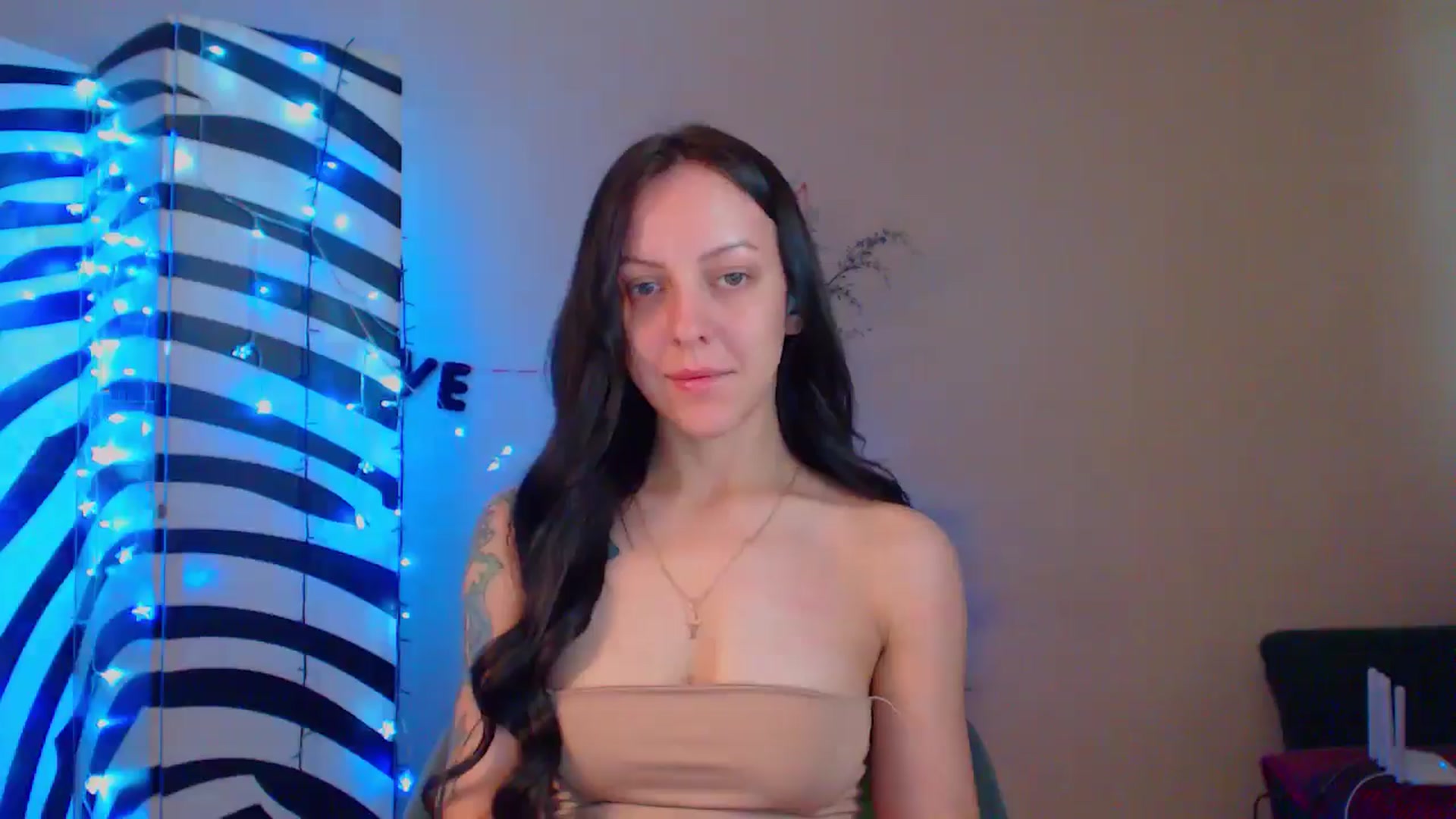 Gallery image thumbnail from MiracleMiss's myfreecams stream on, 06/24/2024, 11:13 image 16 of 20