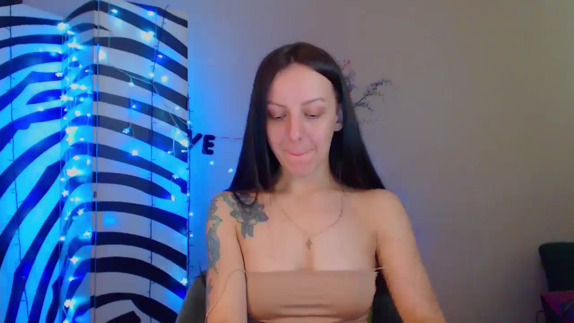 Gallery image thumbnail from MiracleMiss's myfreecams stream on, 06/26/2024, 09:54 image 13 of 20