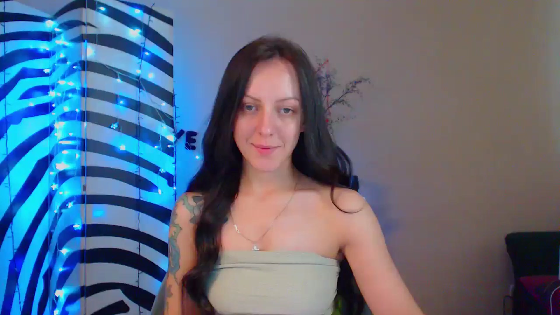 Gallery image thumbnail from MiracleMiss's myfreecams stream on, 06/27/2024, 13:26 image 2 of 20