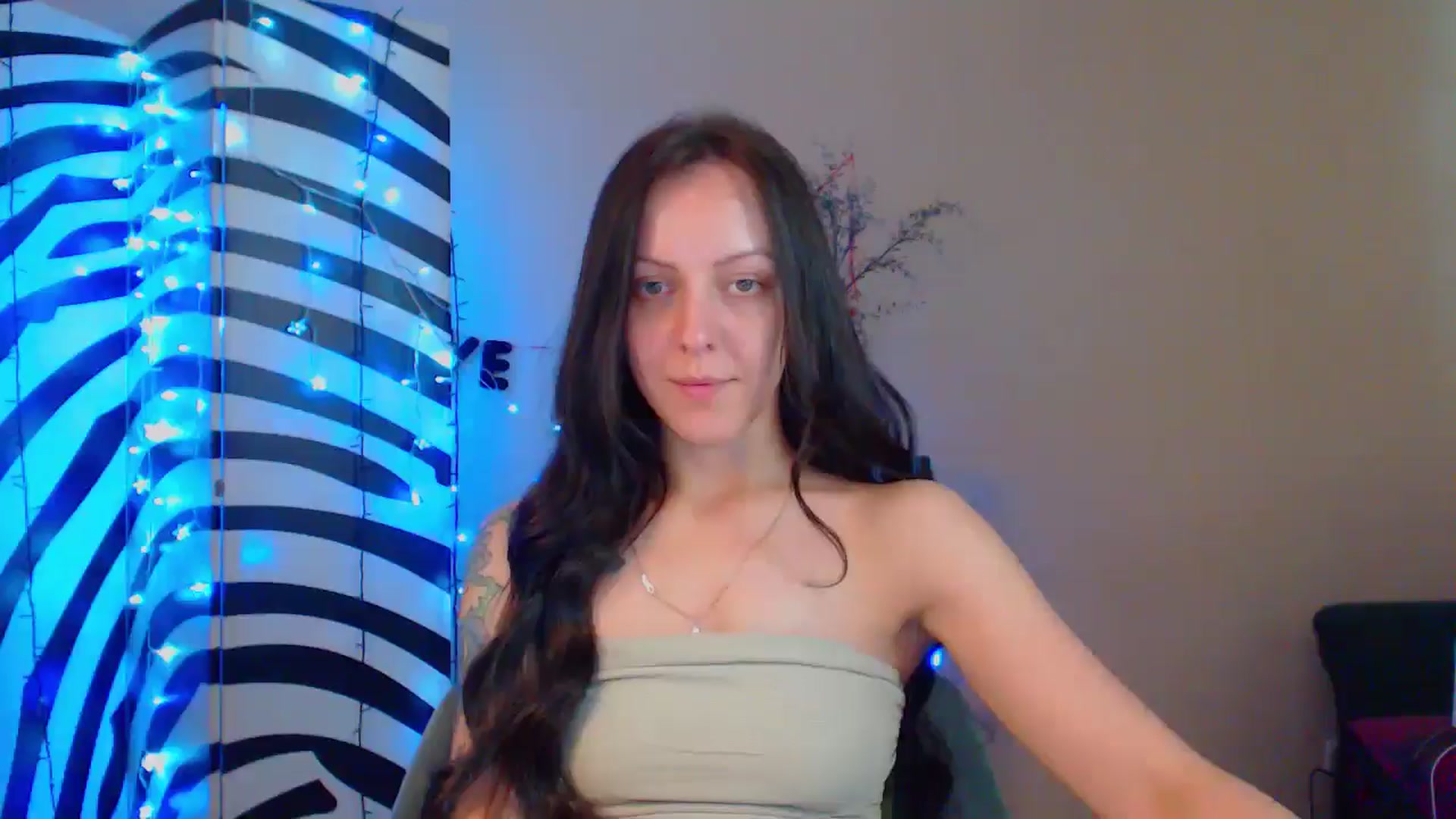 Gallery image thumbnail from MiracleMiss's myfreecams stream on, 06/27/2024, 13:26 image 5 of 20