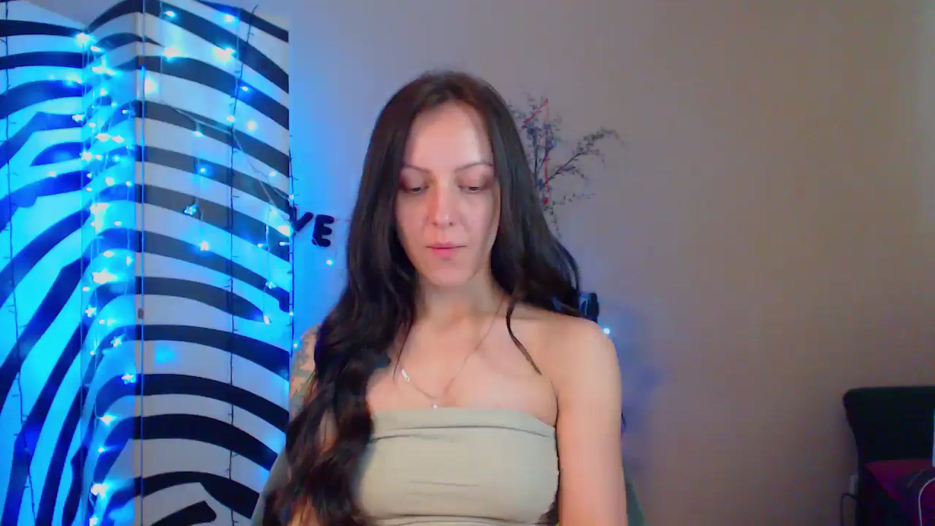 Gallery image thumbnail from MiracleMiss's myfreecams stream on, 06/27/2024, 13:26 image 3 of 20