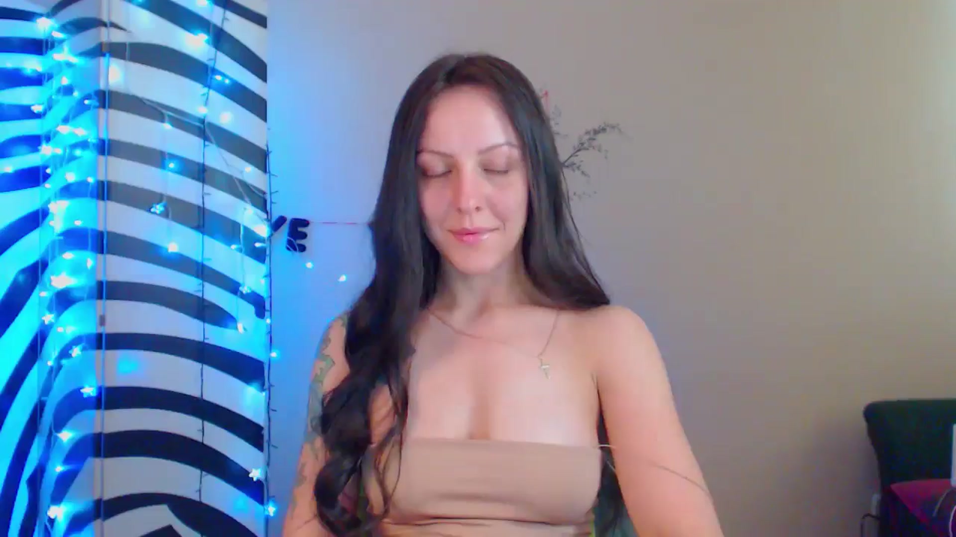Gallery image thumbnail from MiracleMiss's myfreecams stream on, 06/28/2024, 15:42 image 11 of 20