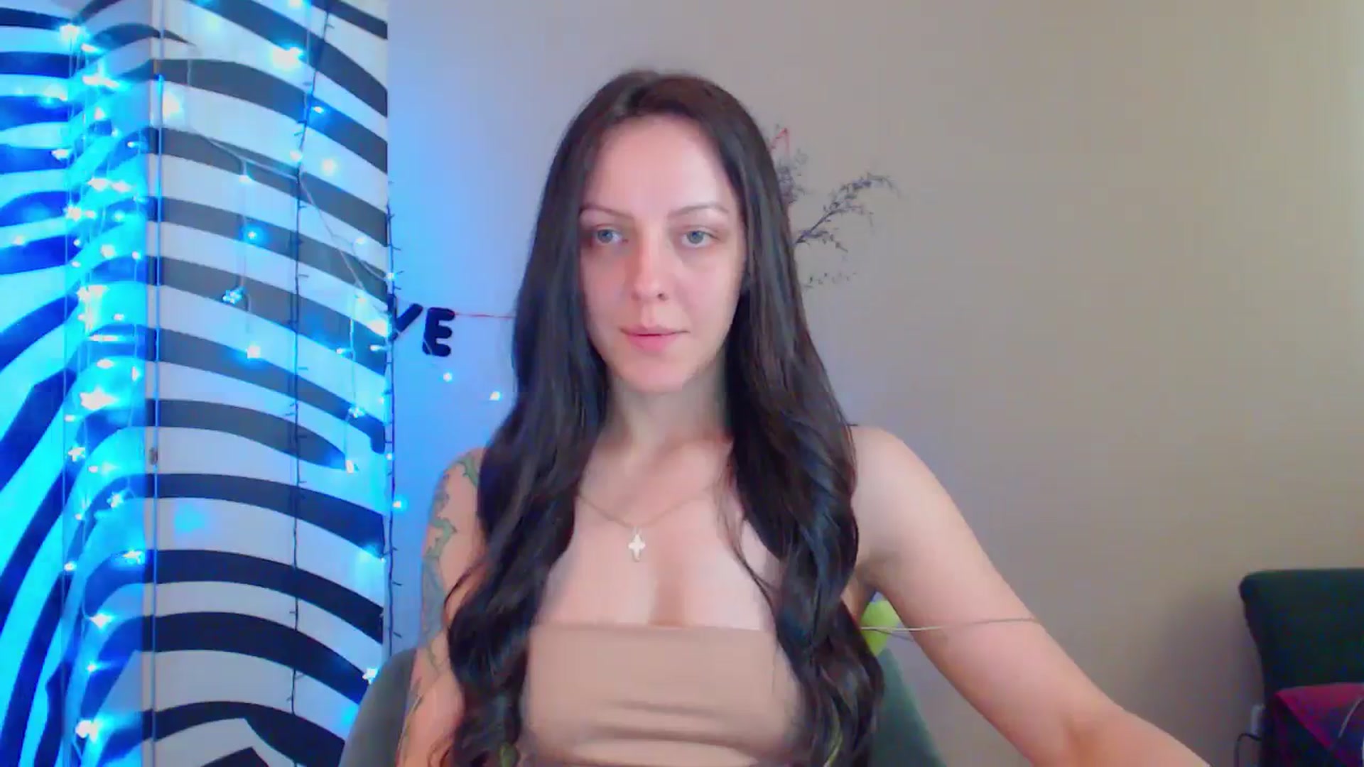 Gallery image thumbnail from MiracleMiss's myfreecams stream on, 06/28/2024, 15:42 image 3 of 20