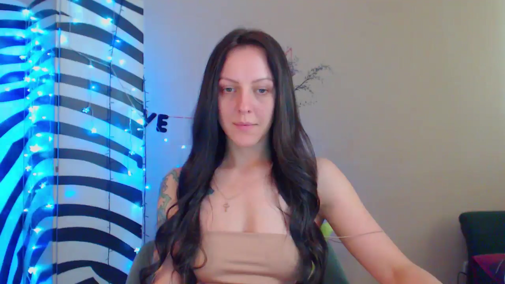 Gallery image thumbnail from MiracleMiss's myfreecams stream on, 06/28/2024, 15:42 image 7 of 20