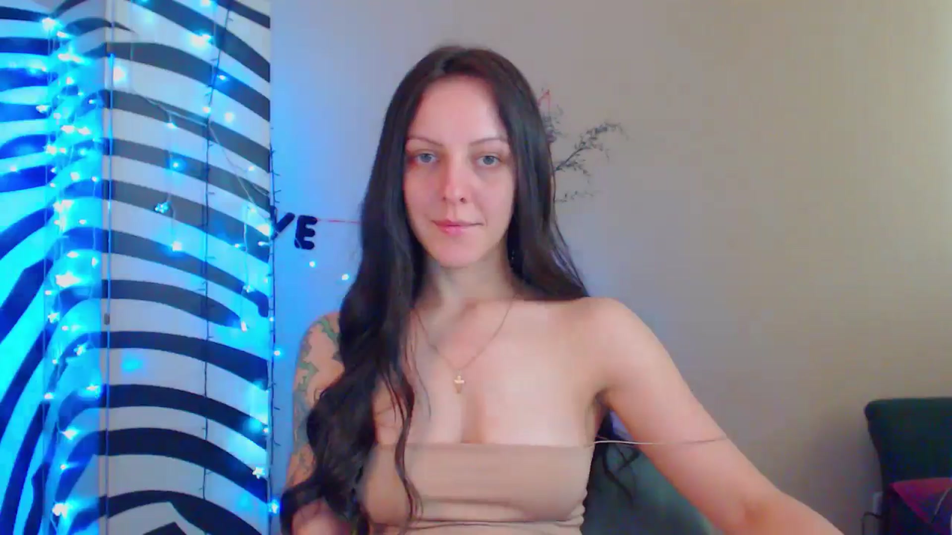 Gallery image thumbnail from MiracleMiss's myfreecams stream on, 06/28/2024, 15:42 image 10 of 20