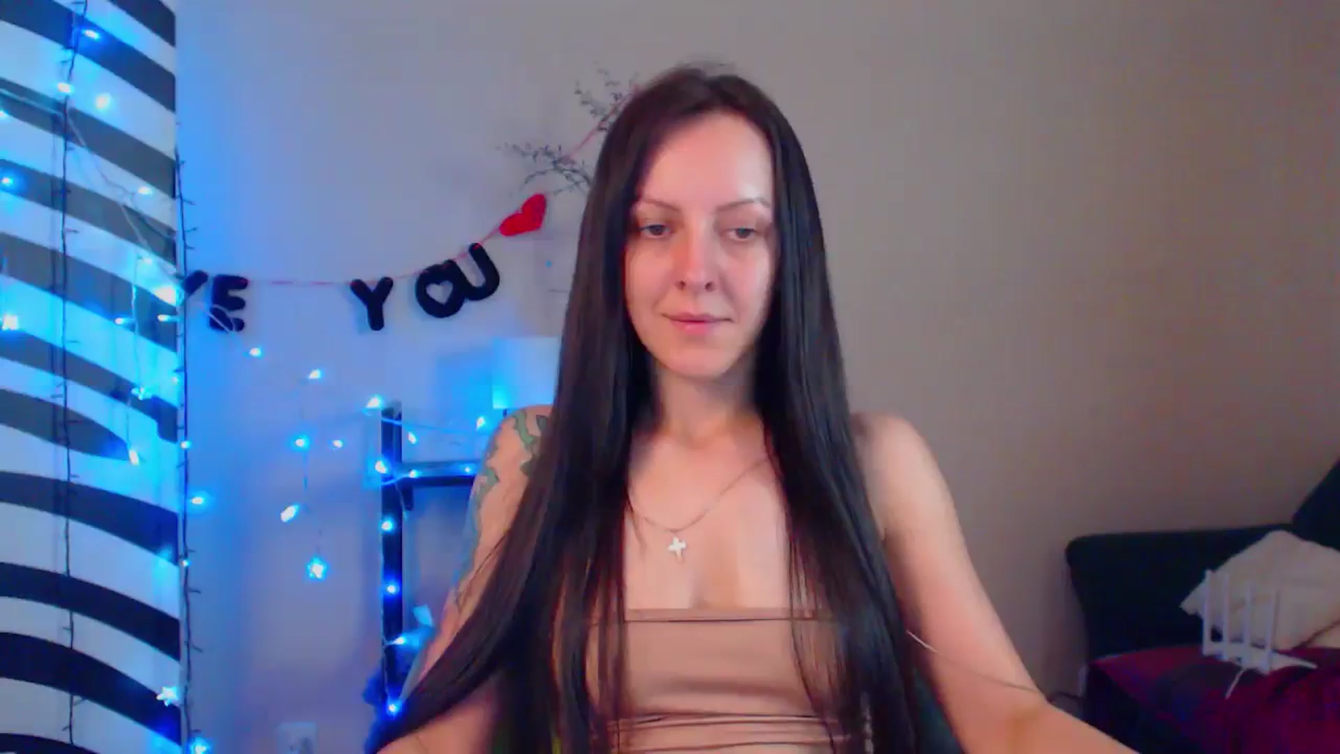 Gallery image thumbnail from MiracleMiss's myfreecams stream on, 07/04/2024, 14:18 image 14 of 20