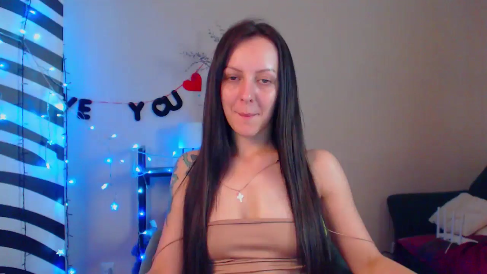 Gallery image thumbnail from MiracleMiss's myfreecams stream on, 07/04/2024, 14:18 image 8 of 20