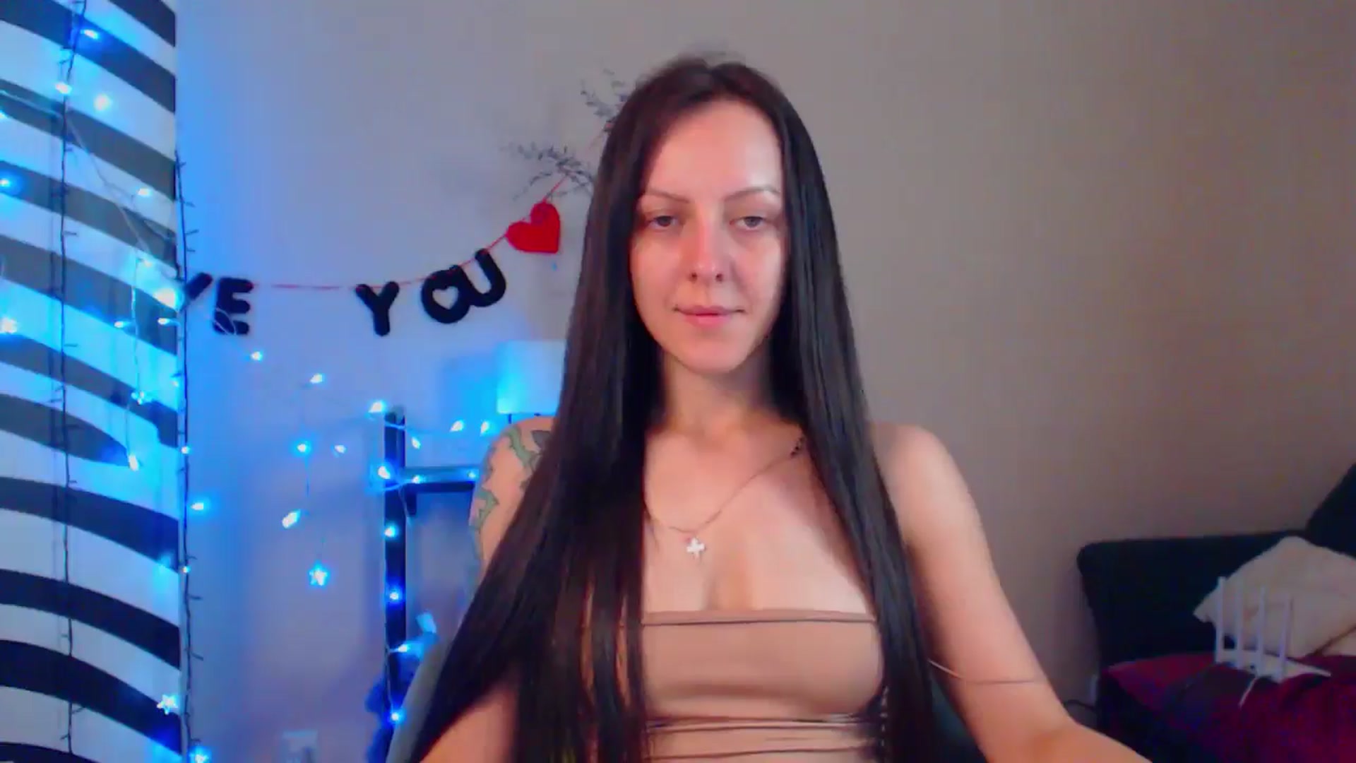 Gallery image thumbnail from MiracleMiss's myfreecams stream on, 07/04/2024, 14:18 image 10 of 20