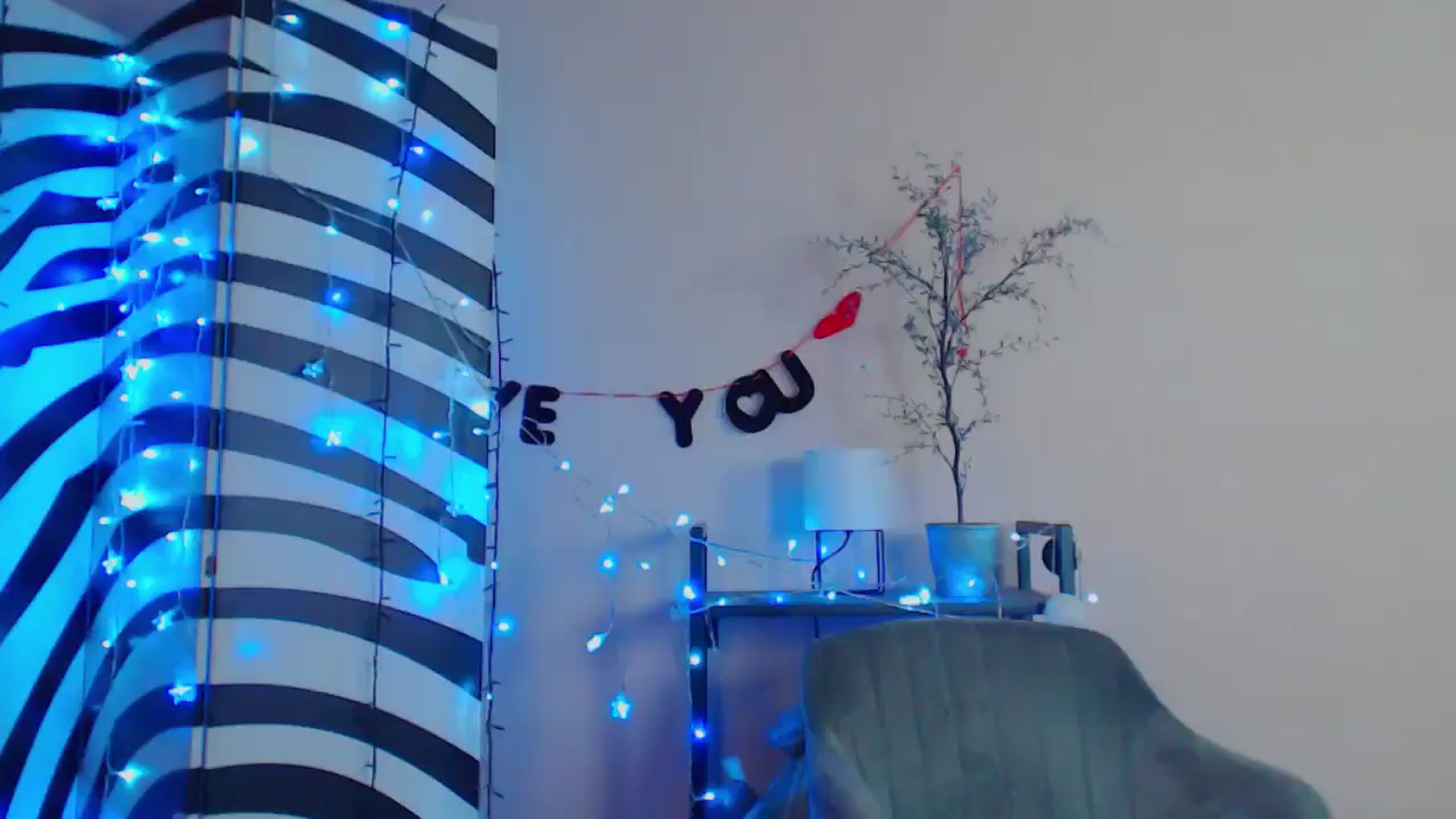 Gallery image thumbnail from MiracleMiss's myfreecams stream on, 07/04/2024, 16:06 image 17 of 20