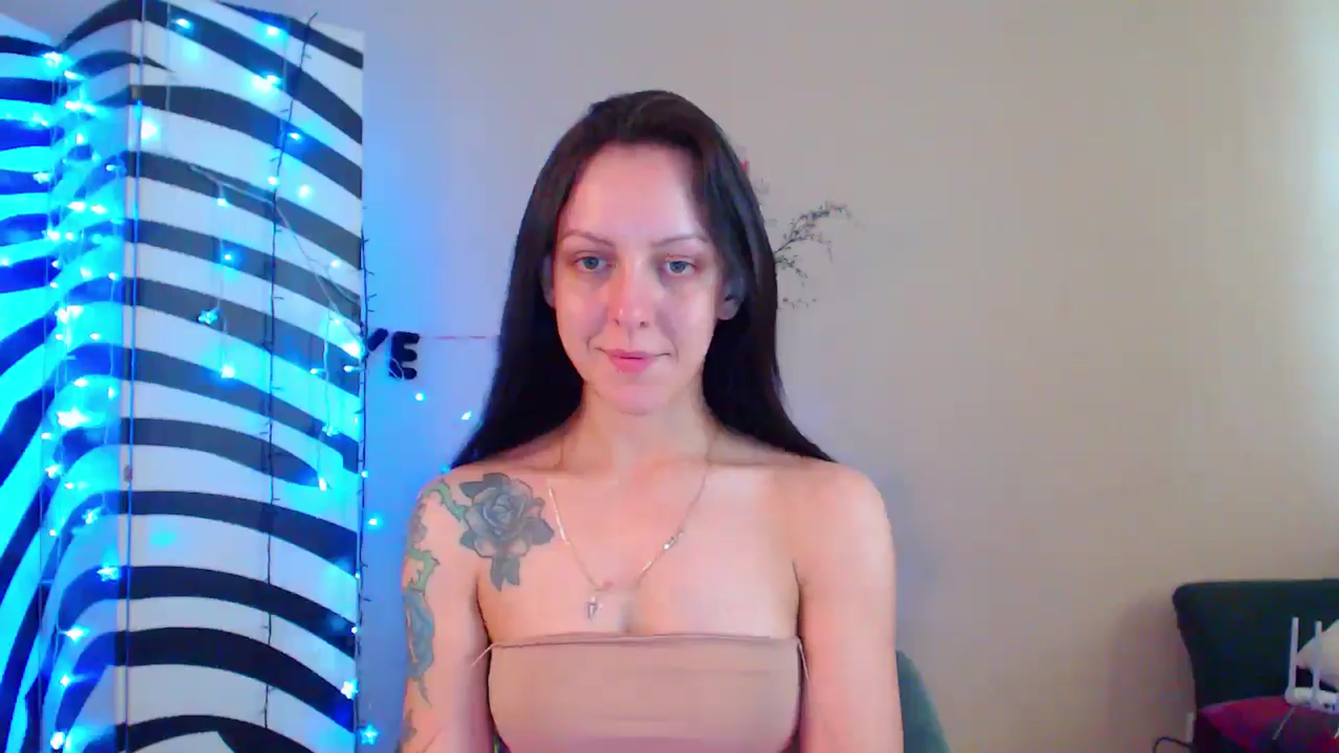 Gallery image thumbnail from MiracleMiss's myfreecams stream on, 07/05/2024, 15:01 image 3 of 20