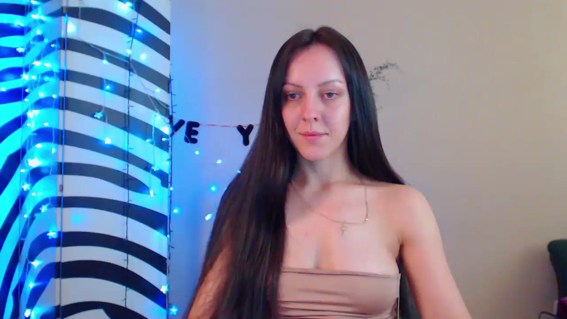 Gallery image thumbnail from MiracleMiss's myfreecams stream on, 07/05/2024, 15:35 image 13 of 20
