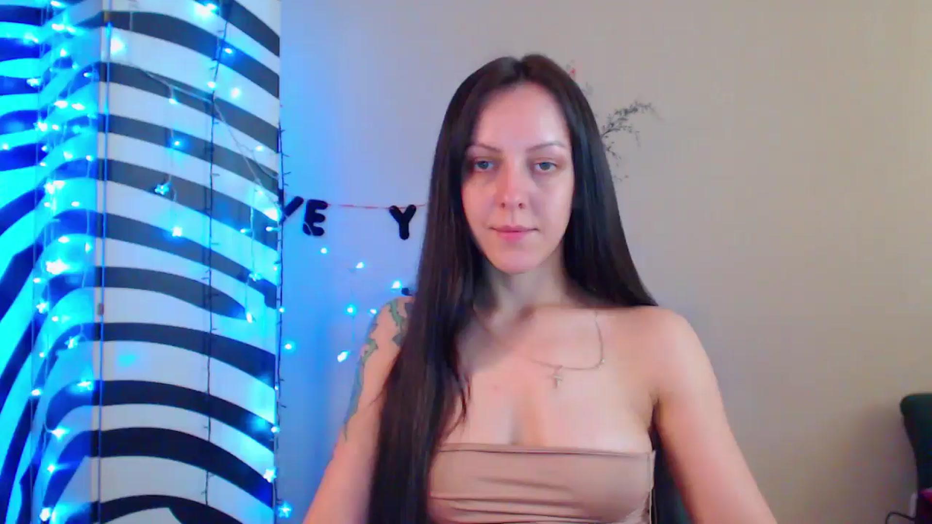 Gallery image thumbnail from MiracleMiss's myfreecams stream on, 07/05/2024, 15:35 image 12 of 20