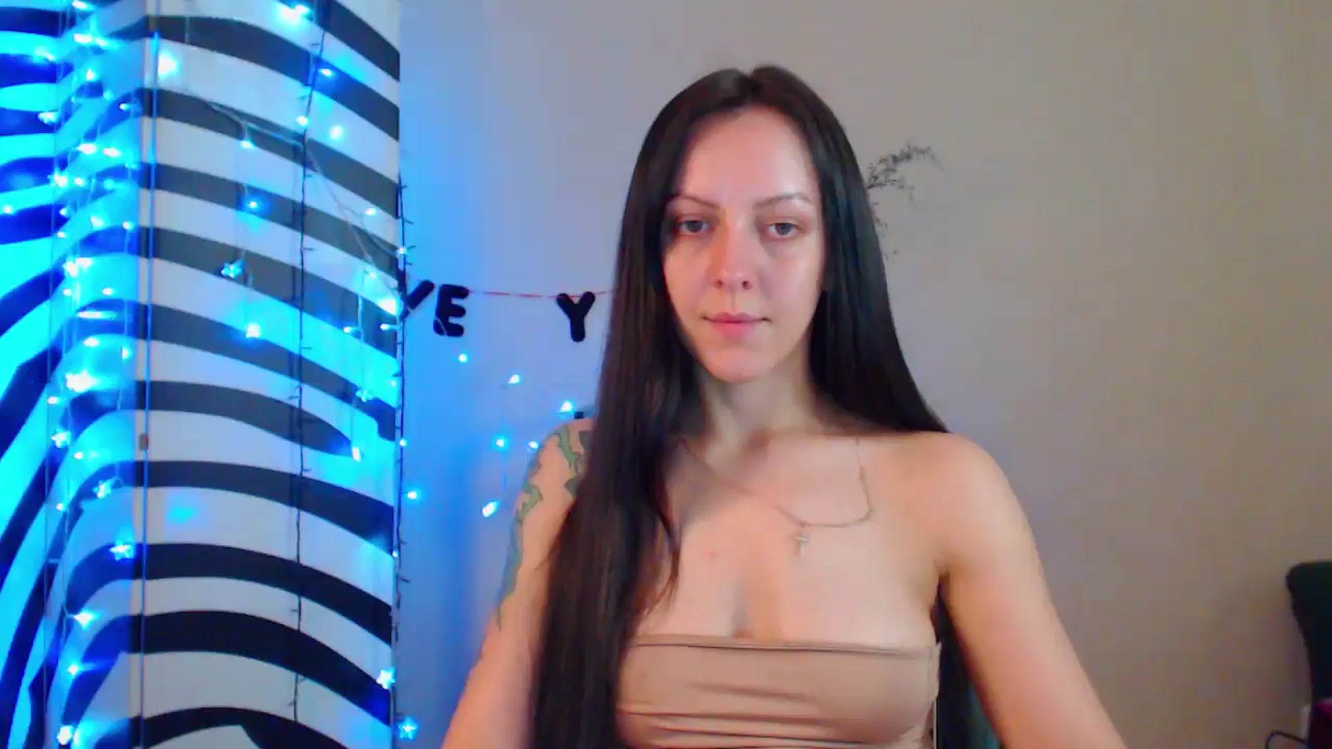 Gallery image thumbnail from MiracleMiss's myfreecams stream on, 07/05/2024, 15:35 image 9 of 20